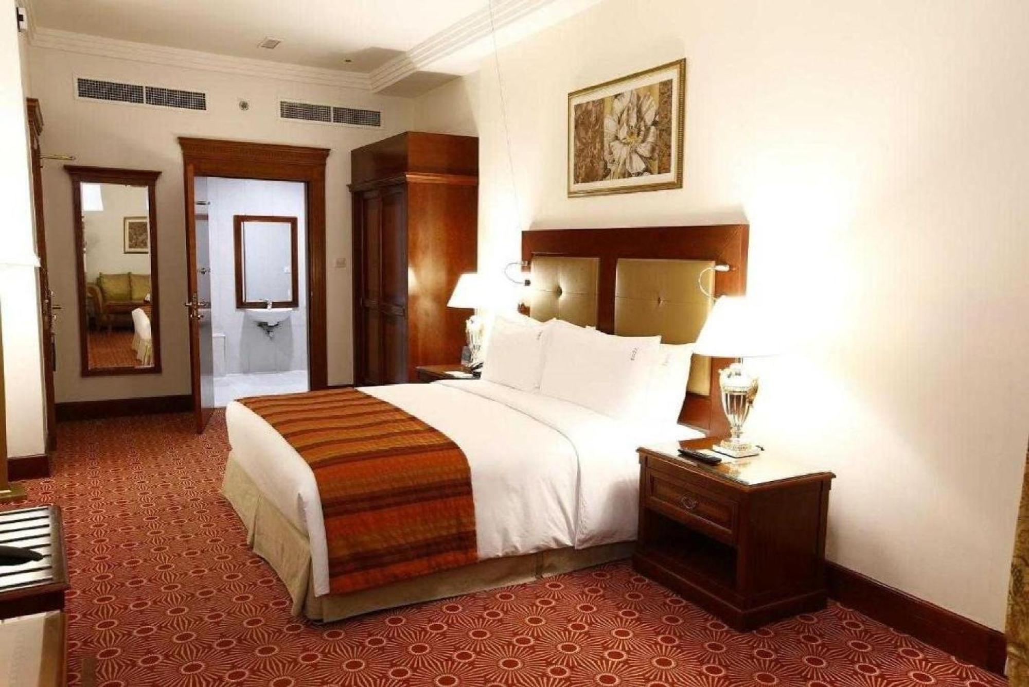Dancenter Luxury International 5*