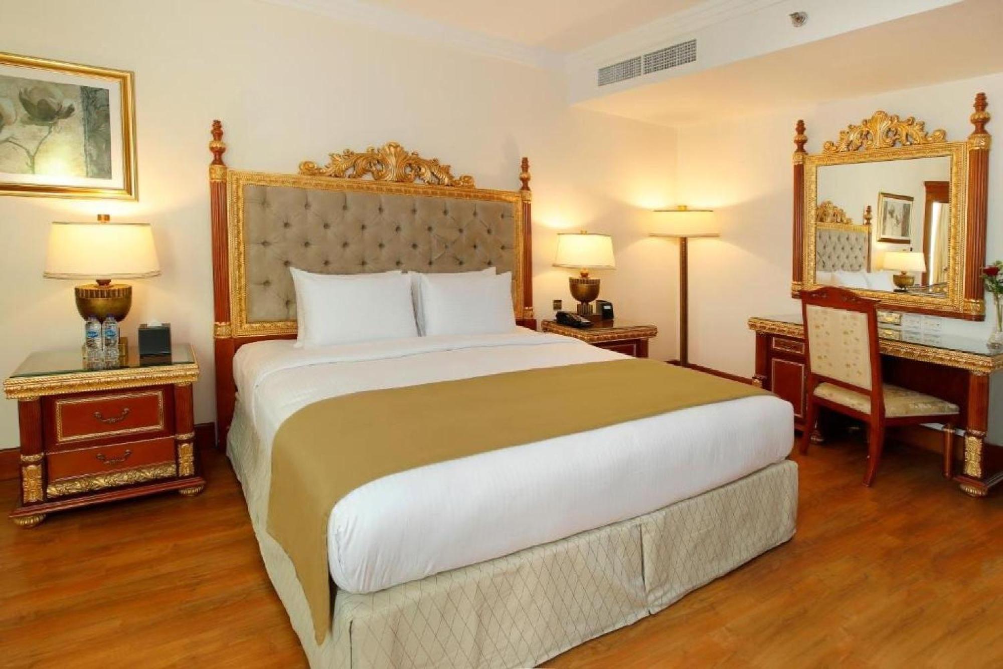 Dancenter Luxury International 5* Dubai