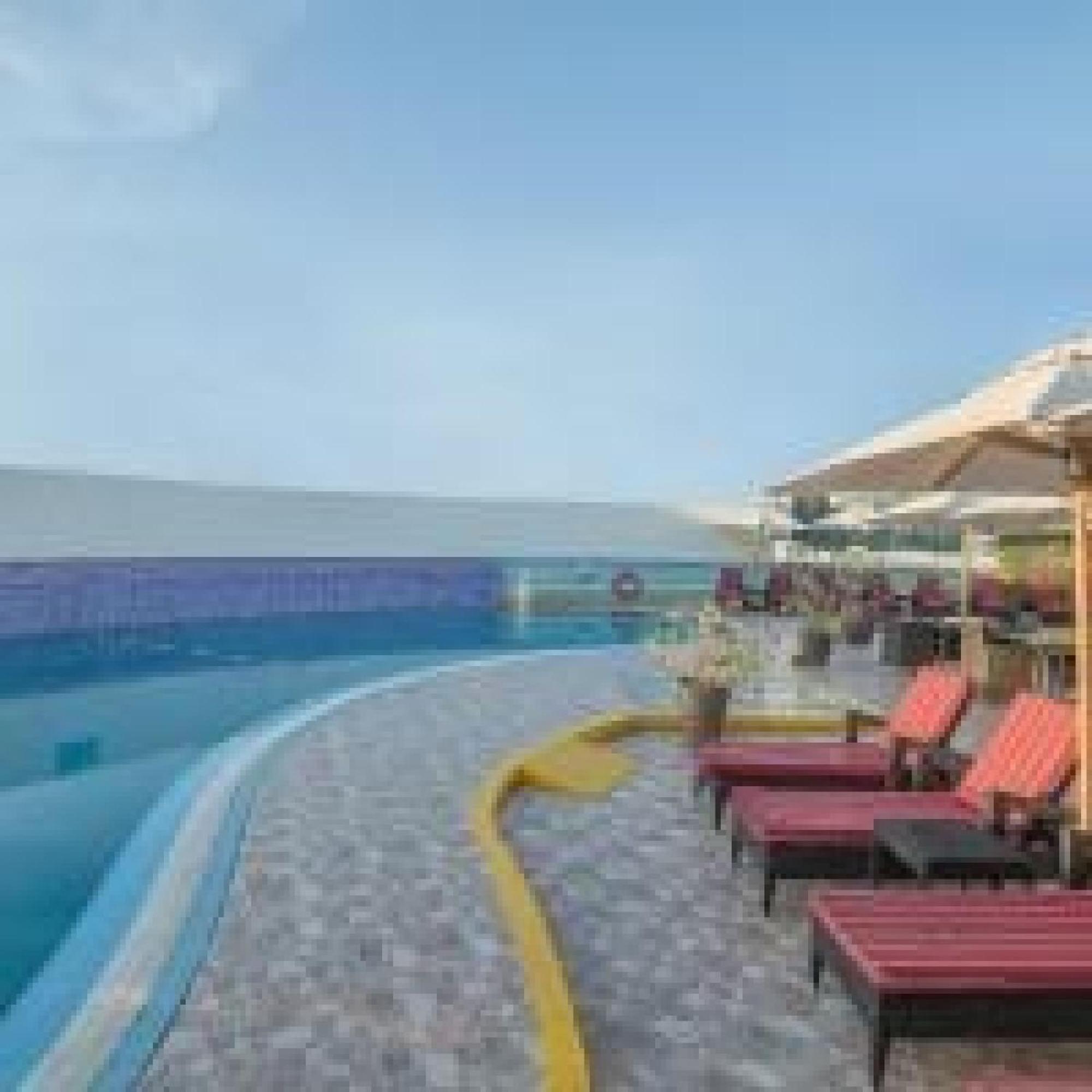 Dancenter Luxury International Hotel