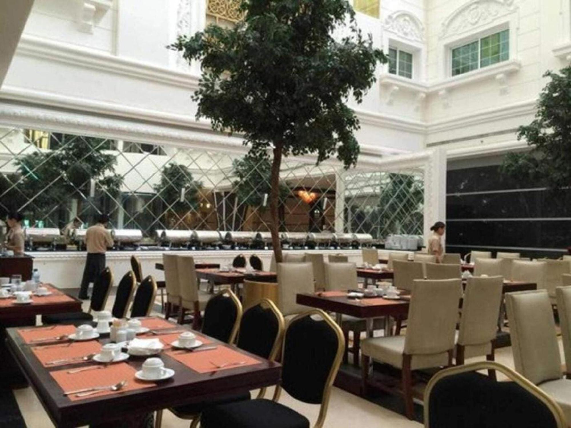 Hotel Dancenter Luxury International 5*